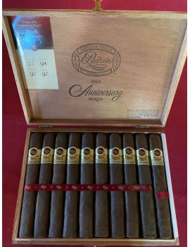 PADRON Anniversary No 4 Maduro